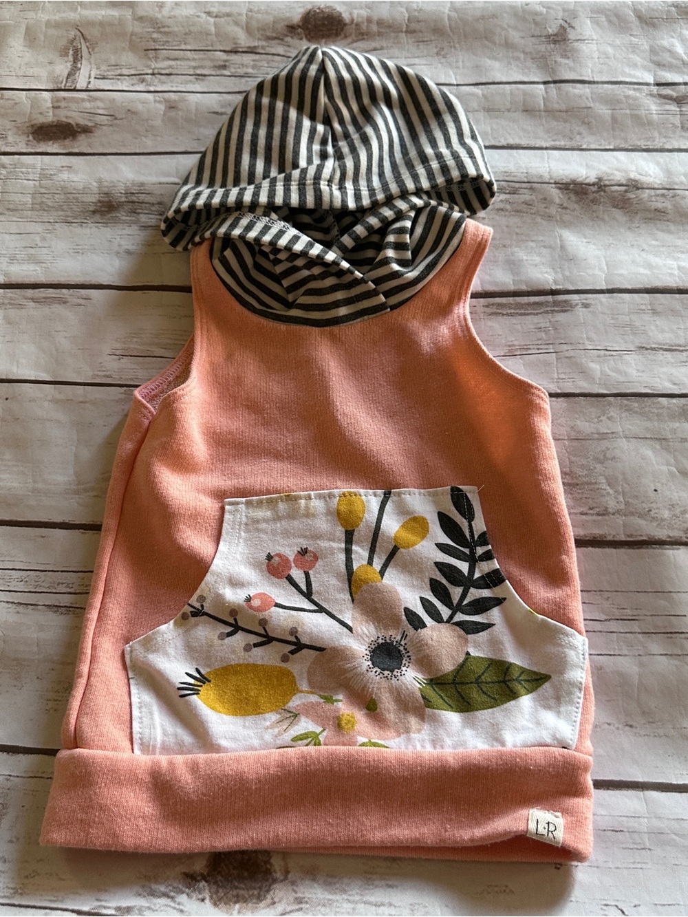 Lulu + Roo floral hooded tank 12/18 vguc
